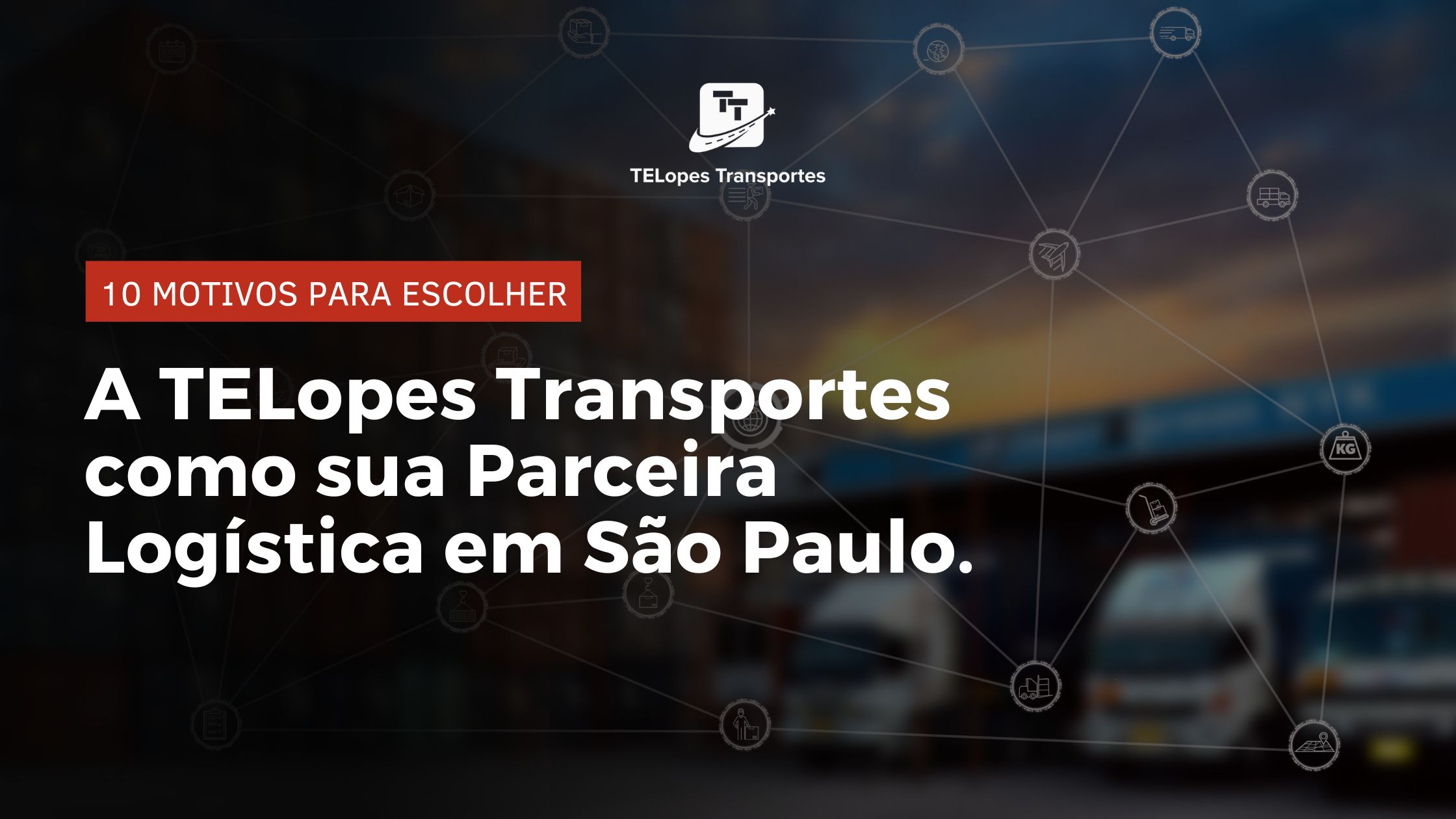 Equipe da TELopes Transportes em frente à frota de caminhões em centro de distribuição em Diadema